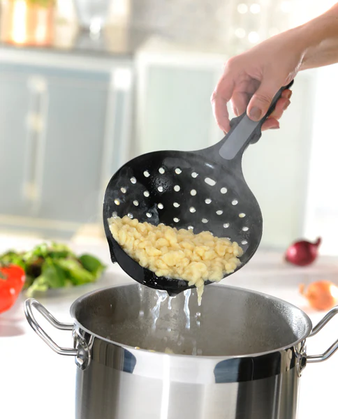 Cuillère à spaetzle Gefu - Image 3